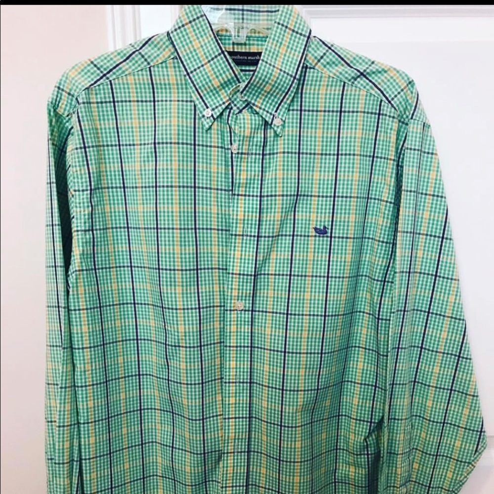 Men’s Southern Marsh Button-up...size medium